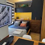 Premium Studio 93 Tag Decor